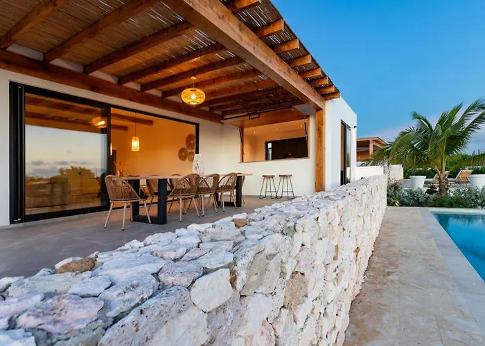 Luxury Villa With Privacy And Private Swimming Pool
