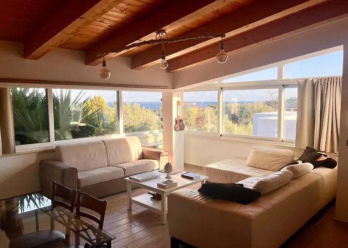 The Blue Window - Rooms - 300M From Sea