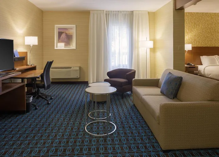 Fairfield Inn & Suites By Marriott Belleville