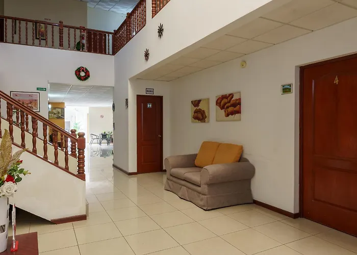 Hotel Windsor Plaza
