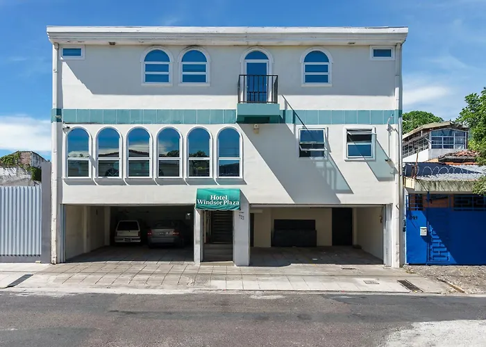 Hotel Windsor Plaza