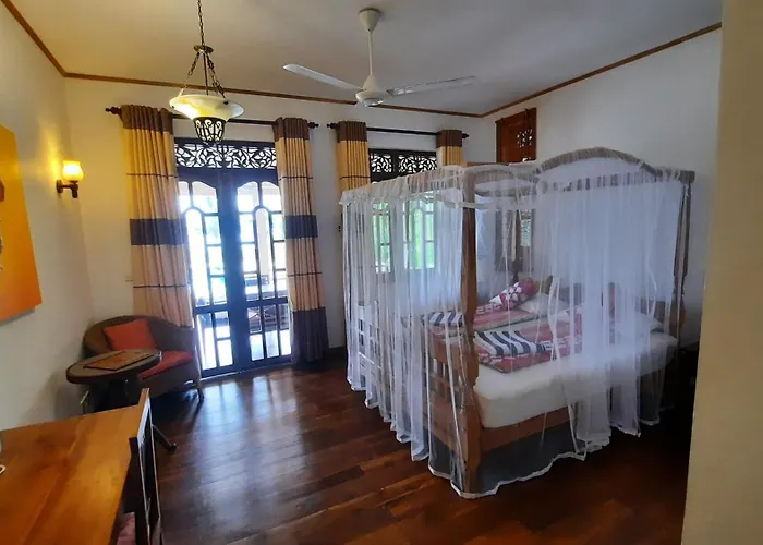 Lanka Beach Bungalows
