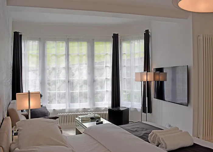Villa Castel Chambres D'Hotes B&B