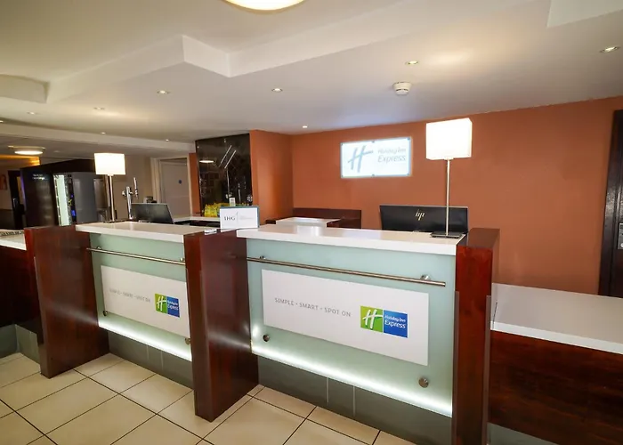 Holiday Inn Express Glenrothes By Ihg