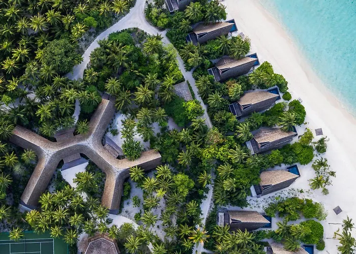 The St. Regis Maldives Vommuli Resort Hulhudheli