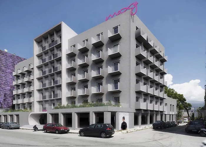 Moxy Patra Marina
