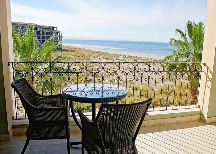 Paraiso Del Mar Condominiums