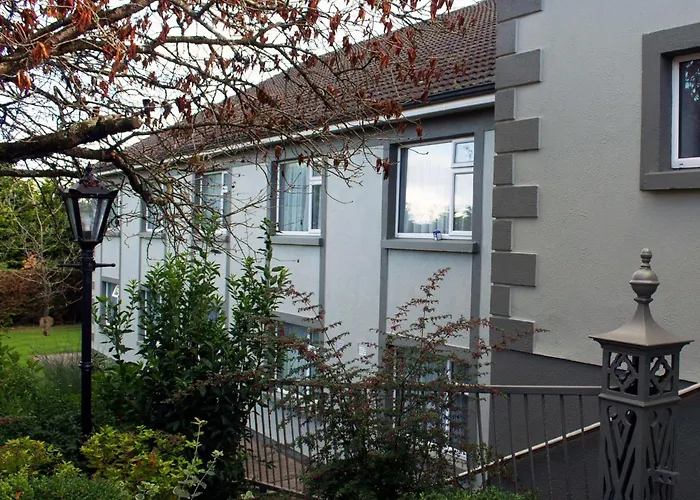 Rhu Glenn Hotel