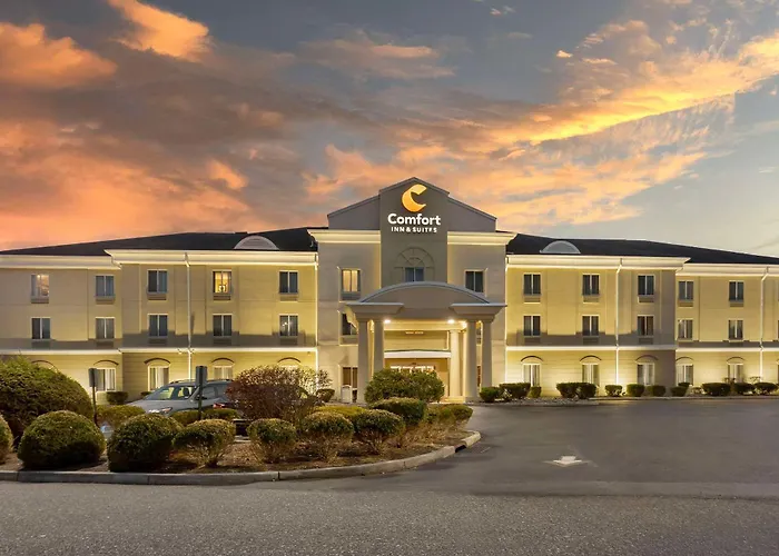 Comfort Inn & Suites Carneys Point - Pennsville