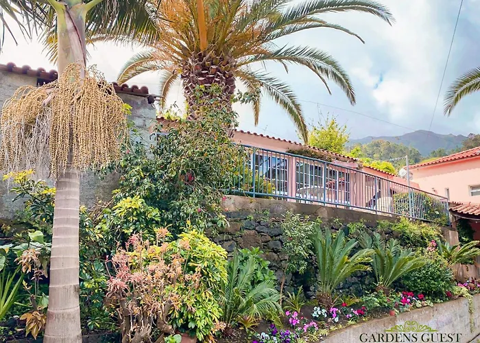 Gardens Guest House-Hostel Sao Vicente 