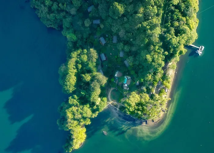 Isla Chiquita Glamping Hotel