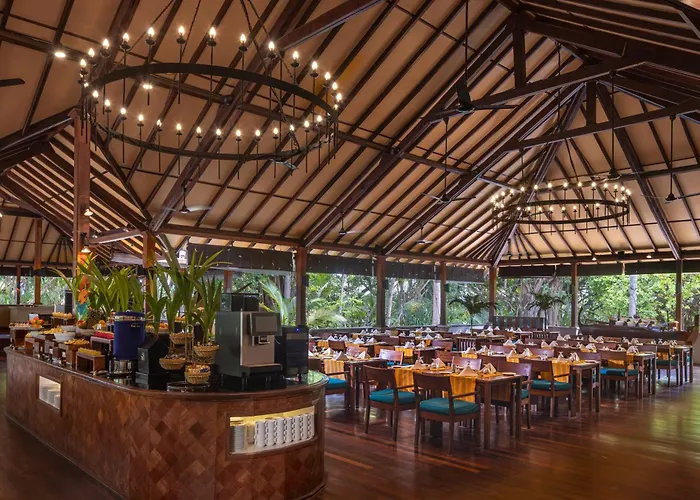 Adaaran Select Meedhupparu Hotel Meedhoo 