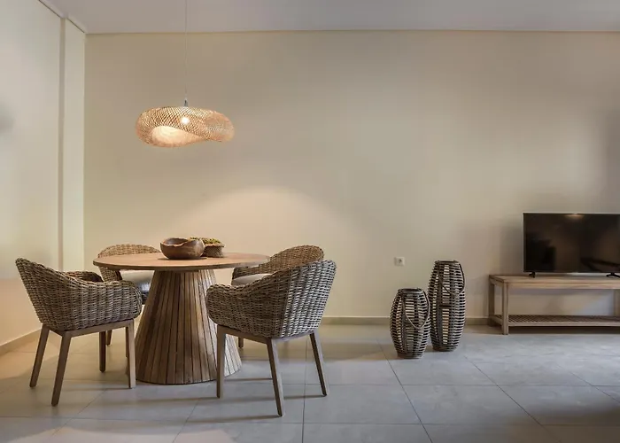 Meliti Waterfront Suites Karavomylos