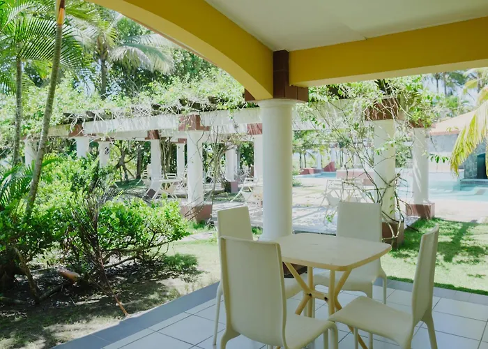 Las Olas Beach Resort La Barqueta