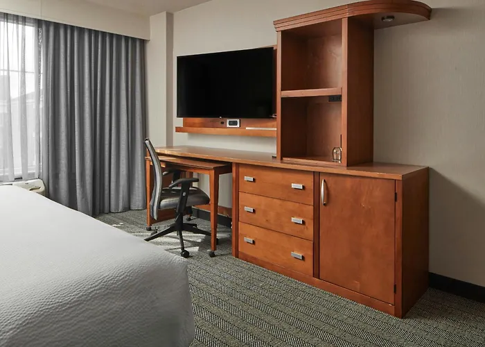 Courtyard By Marriott Charlottesville - University Medical Center