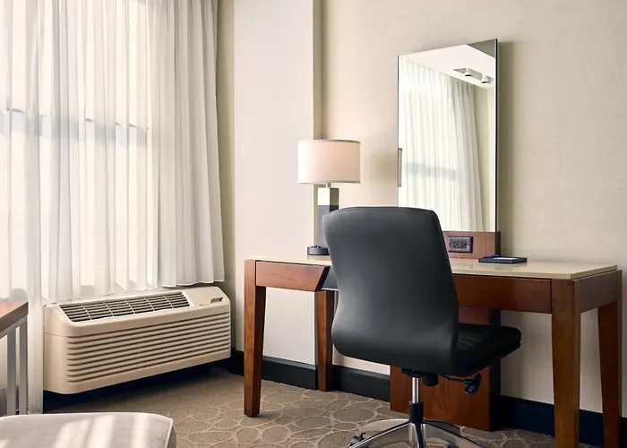 Delta Hotels By Marriott Milwaukee Northwest Menomonee Falls