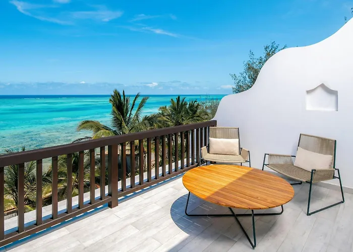 Le Mersenne Zanzibar, Autograph Collection