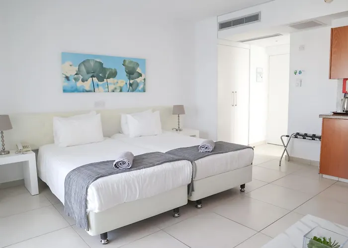 Alva Hotel Apartments Protaras