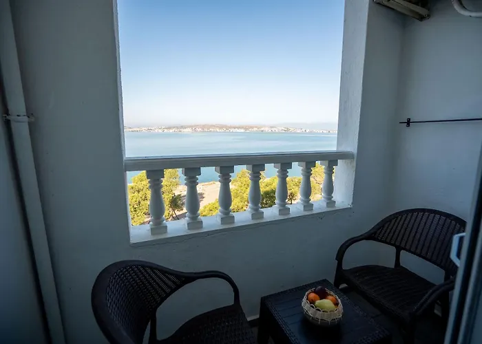Camlik 87 Hotel Ayvalı