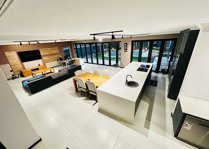 La Casa Villa