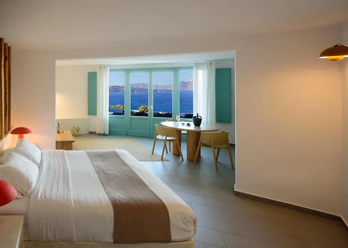 Neptune Luxury Suites Akrotírion