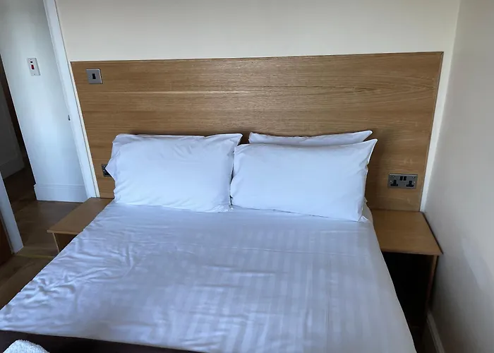 Headlands Hotel