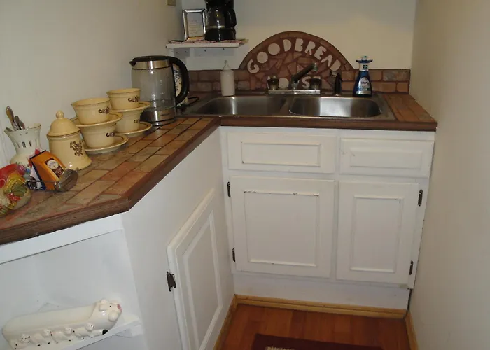 Goodbread House Bed And Breakfast