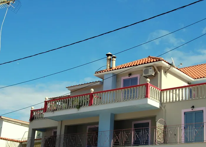 Alkyoni Apartments & Studios