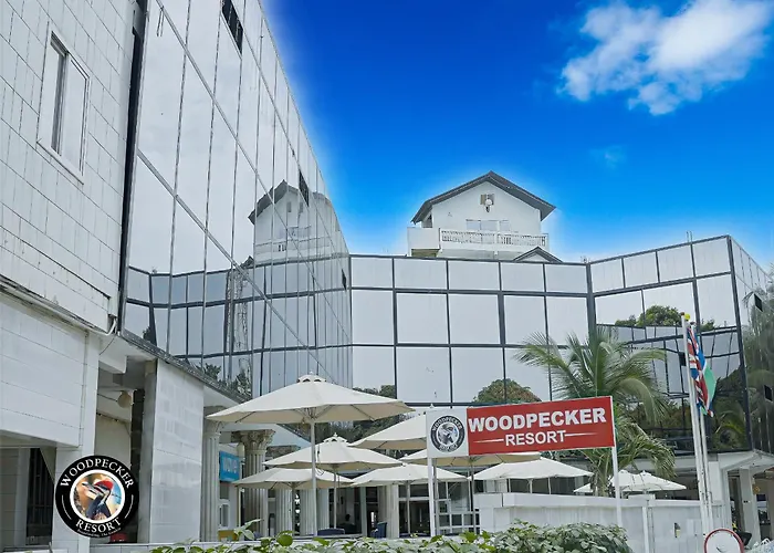 Woodpecker Resort Hotel