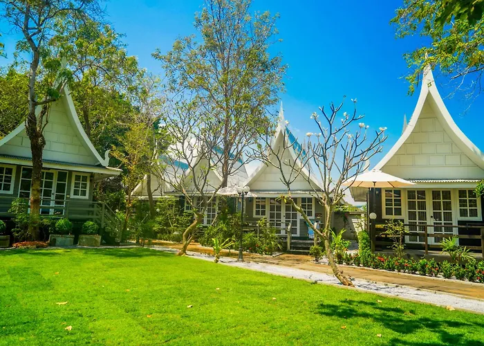 Luna Hut Resort Hua Hin