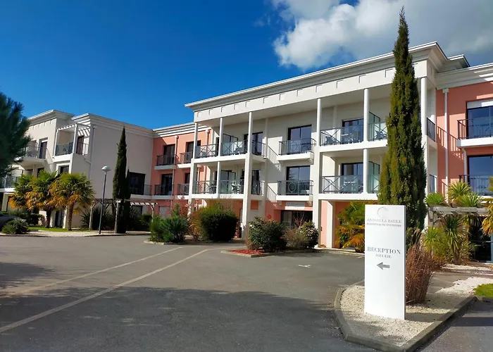 Adonis La Baule