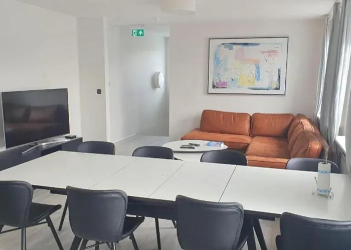 Post-Plaza Guesthouse