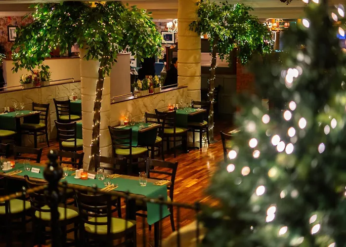 Tf Royal Hotel & Theatre Castlebar