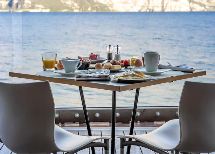 Ambienthotel Primaluna 3S Malcesine