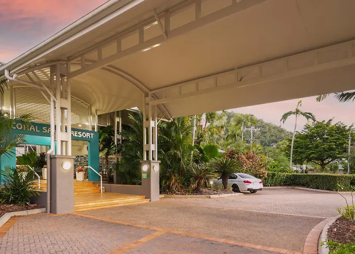 Coral Sands Beachfront Resort Trinity Beach