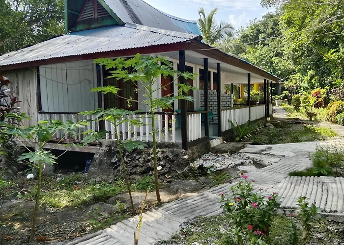 Coaster Cottages