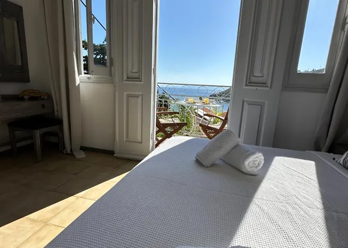 Niriides Hotel Apartments