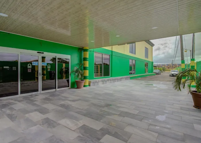 Airport Suites Hotel