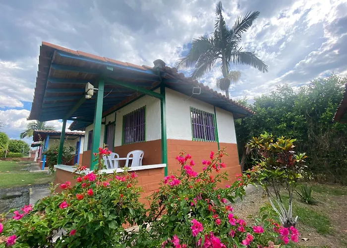 FINCA HOTEL LAS CABAÑAS DEL Parque