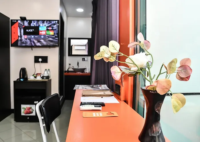 Hotel The Beehive Malé