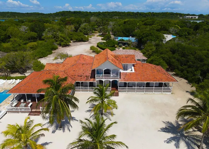 Hotel Agua Azul Beach Resort Hatillo