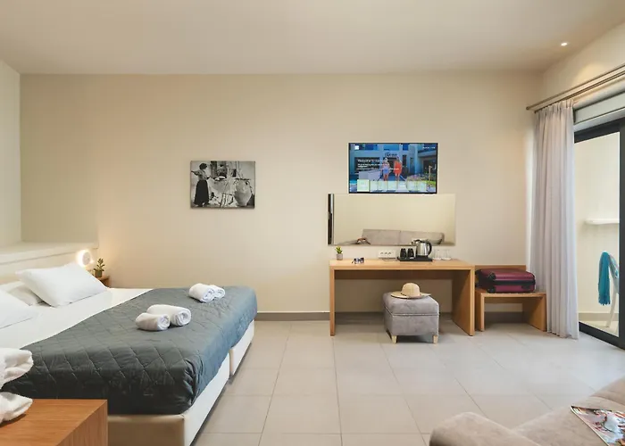Elia Agia Marina Hotel