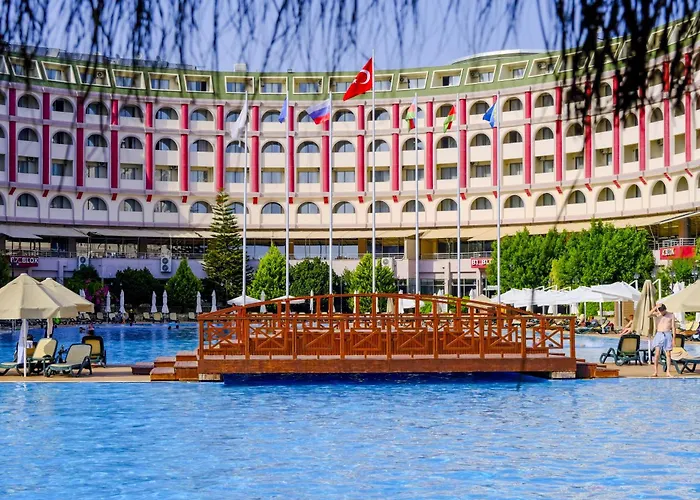 Grand Cortez Halal Family Hotel Konaklı