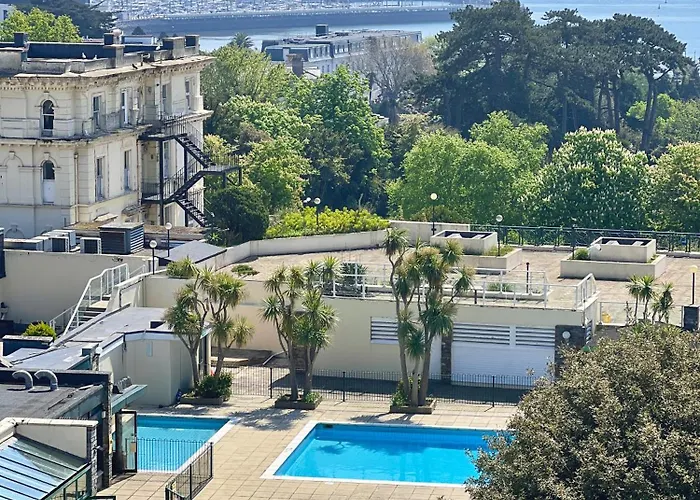 Tlh Victoria Hotel - Tlh Leisure, Entertainment And Spa Resort Torquay
