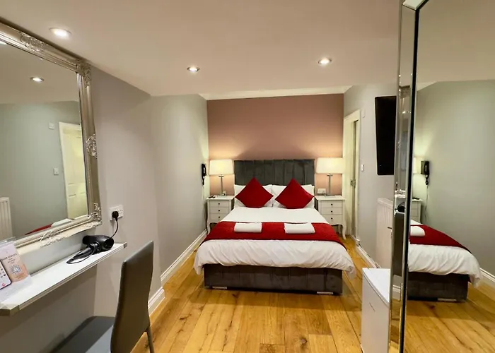 Classic Hyde Park Hotel