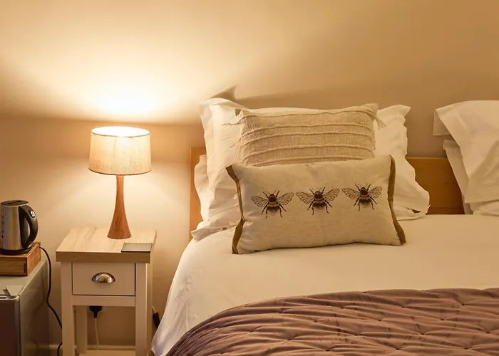 Hunters Lodge Inn