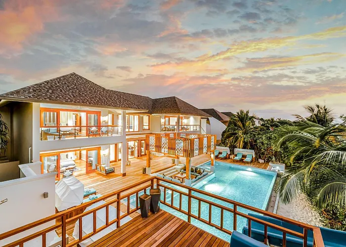Hideaway Beach Resort&Spa
