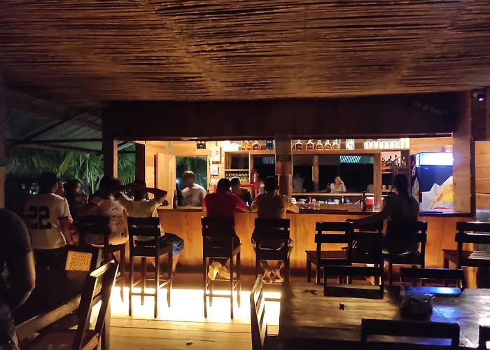 Paraiso Beach Hotel Brig Bay