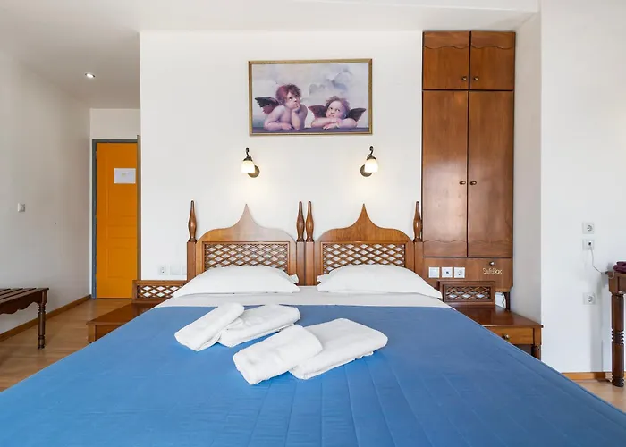 Belmondo Hotel