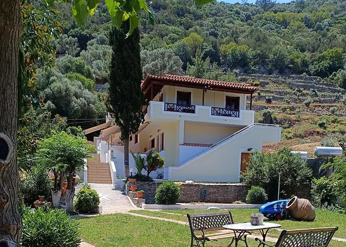 Athina Studio Apartments